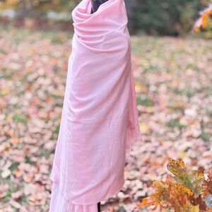 Pratesi Elegant Pink Scarf